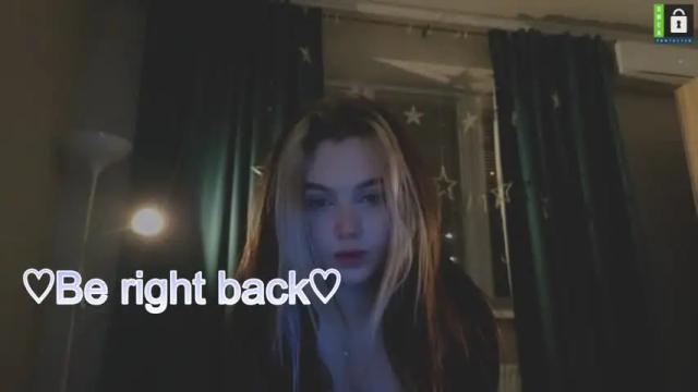 Image 11 of small_blondee Stream on Chaturbate on 14 months ago