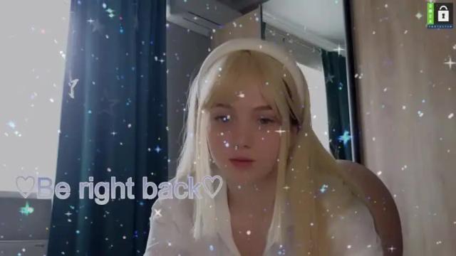 Image 10 of small_blondee Stream on Chaturbate on 12 months ago