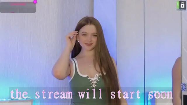 Image 3 of small_blondee Stream on Chaturbate on 1 month ago
