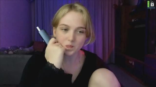 Image 11 of small_blondee Stream on Chaturbate on 16 days ago