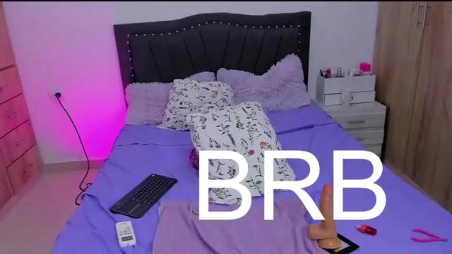 Image 2 of small_naughtygirl4u Stream on Chaturbate on 16 months ago