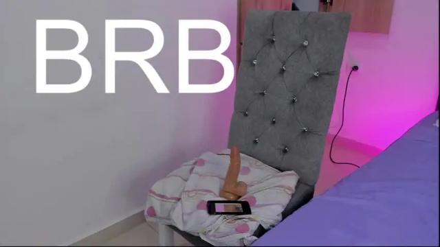 Image 4 of small_naughtygirl4u Stream on Chaturbate on 15 months ago