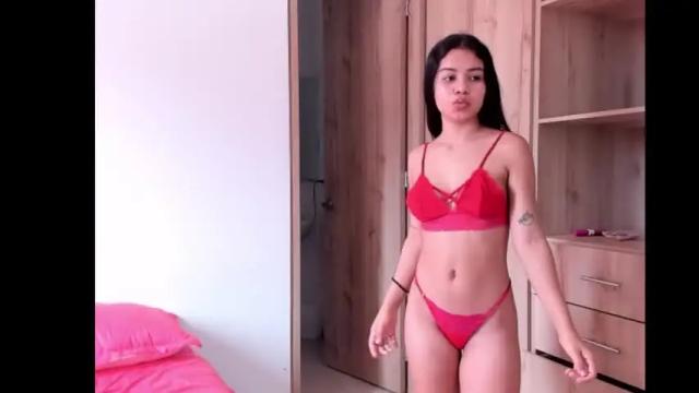 Image 11 of small_naughtygirl4u Stream on Chaturbate on 14 months ago