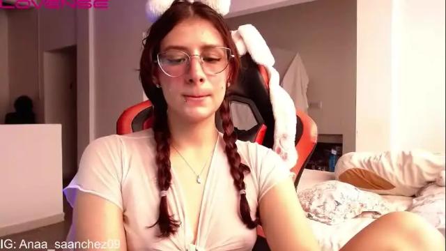 Image 6 of small_trinity_ Stream on Chaturbate on 1 month ago