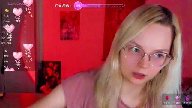 Image 3 of smallimpmeili Stream on Chaturbate on 19 months ago