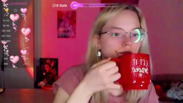 Image 4 of smallimpmeili Stream on Chaturbate on 19 months ago