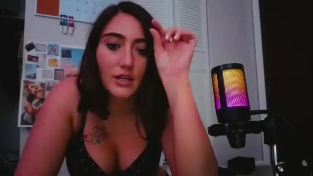 Image 6 of smexy_bun Stream on Chaturbate on 1 month ago