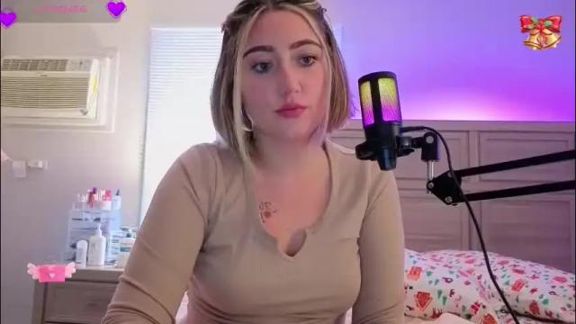 Image 3 of smexy_bun Stream on Chaturbate on 1 month ago