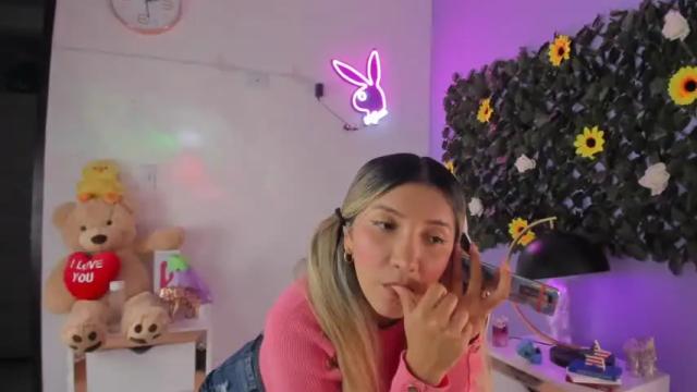 Image 10 of smile__1 Stream on Chaturbate on 12 months ago
