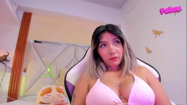 Image 6 of smile__1 Stream on Chaturbate on 13 days ago