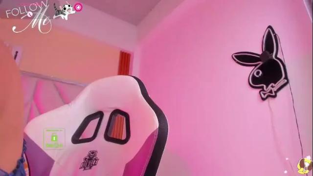 Image 2 of smile__1 Stream on Chaturbate on 2 months ago