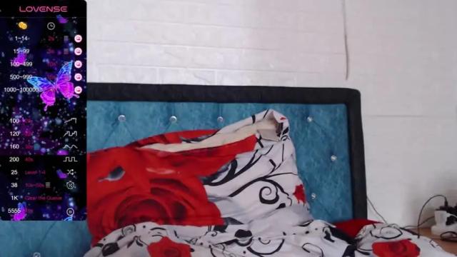 Image 4 of smile_cute_fox Stream on Chaturbate on 20 months ago