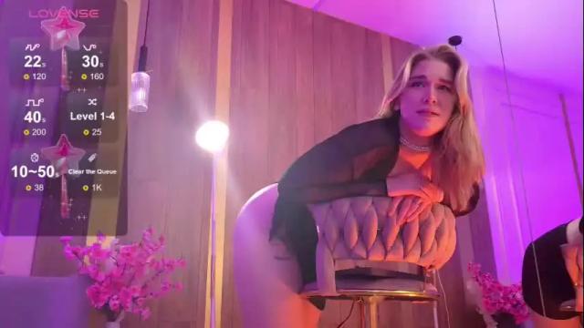 Image 8 of smiley_mia_ Stream on Chaturbate on 12 days ago