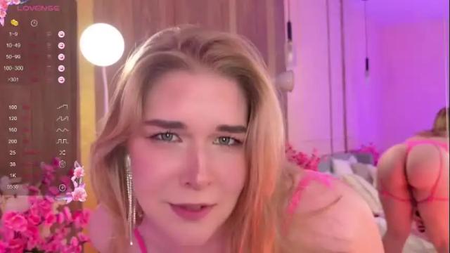 Thumbnail 1, smiley_mia_'s Stream at Chaturbate, 1 month ago