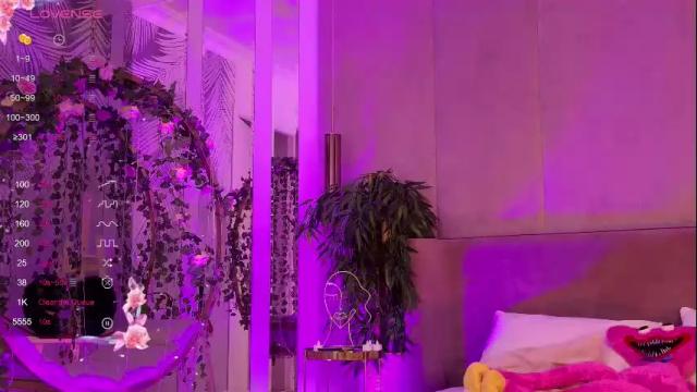 Image 6 of smiley_mia_ Stream on Chaturbate on 29 days ago