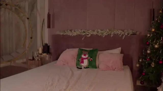 Image 3 of smiley_mia_ Stream on Chaturbate on 1 month ago