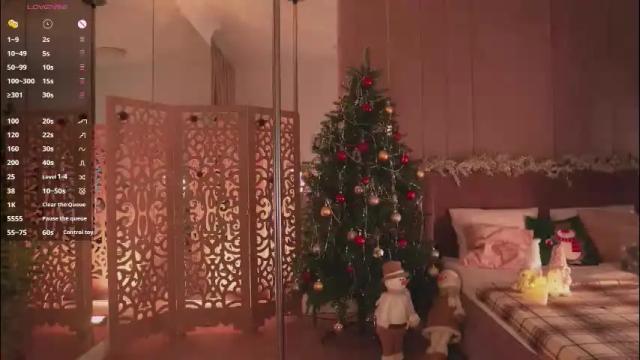 Image 2 of smiley_mia_ Stream on Chaturbate on 1 month ago