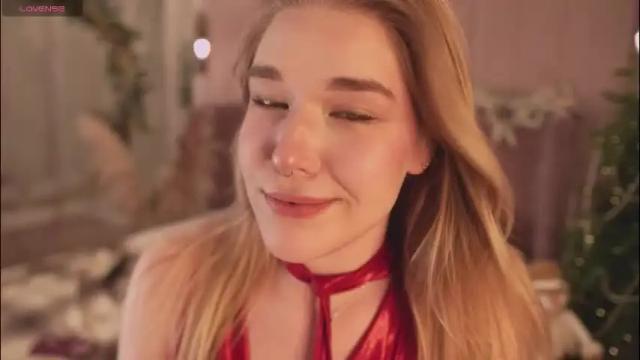 Image 6 of smiley_mia_ Stream on Chaturbate on 23 days ago