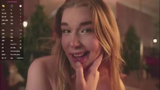 Image 6 of smiley_mia_ Stream on Chaturbate on 14 days ago