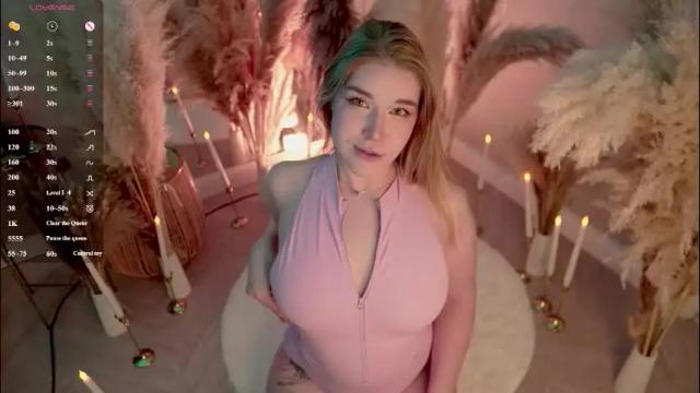 Image 12 of smiley_mia_ Stream on Chaturbate on 9 days ago