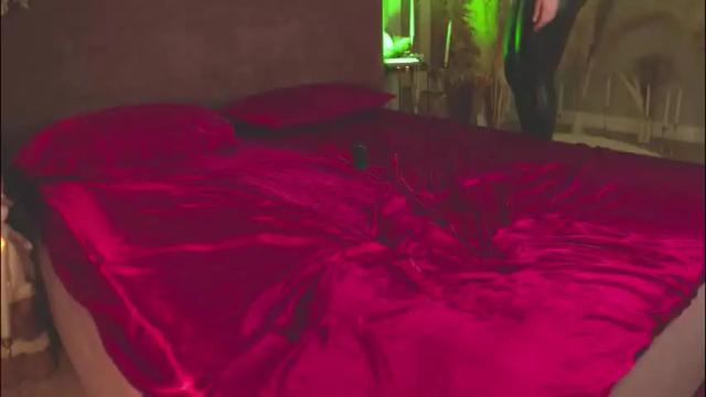 Image 4 of smiley_mia_ Stream on Chaturbate on 6 days ago