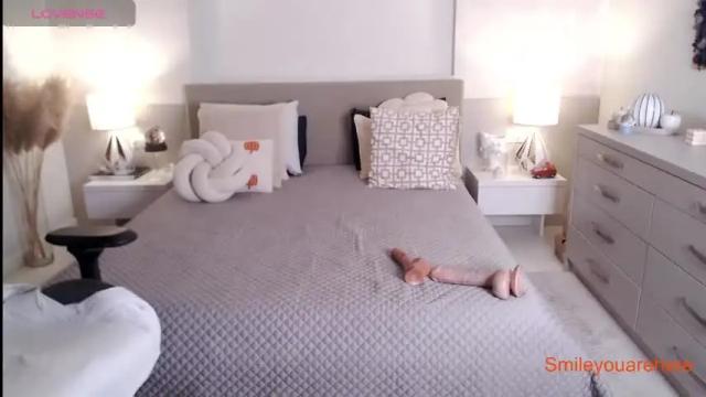 Image 2 of smileyouarehere Stream on Chaturbate on 1 month ago