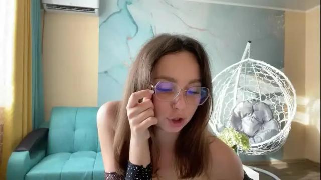 Image 10 of smiling_riddle Stream on Chaturbate on 10 days ago