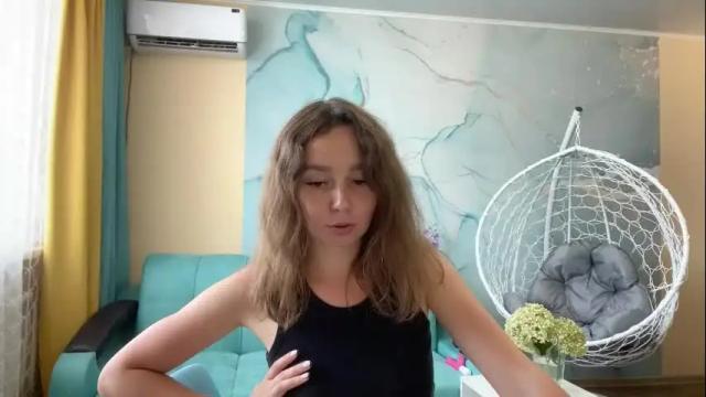 Image 4 of smiling_riddle Stream on Chaturbate on 1 day ago