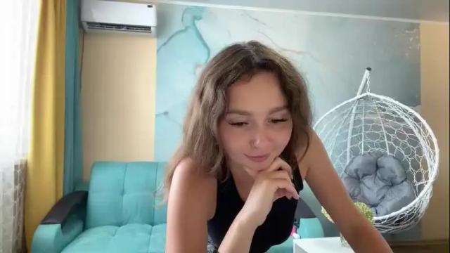 Image 7 of smiling_riddle Stream on Chaturbate on 1 day ago