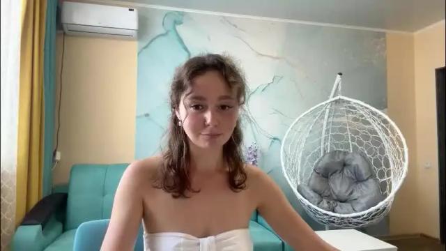 Image 12 of smiling_riddle Stream on Chaturbate on 2 months ago
