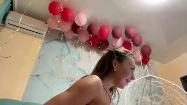 Image 10 of smiling_riddle Stream on Chaturbate on 1 month ago