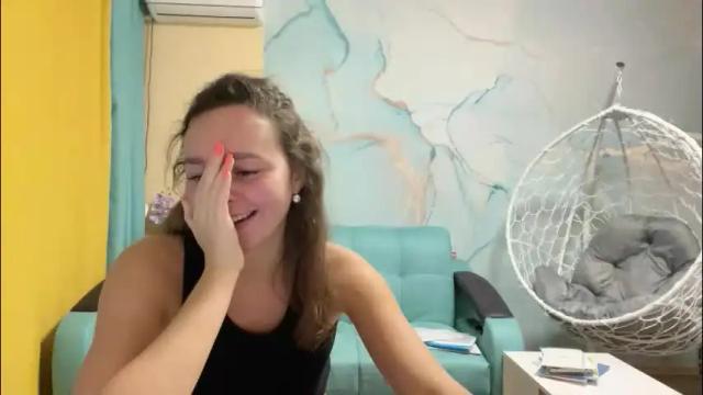 Image 6 of smiling_riddle Stream on Chaturbate on 1 month ago