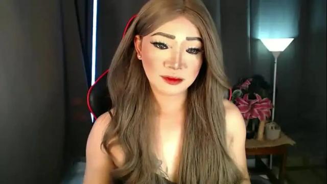 Image 4 of smokeprincess Stream on Chaturbate on 2 days ago