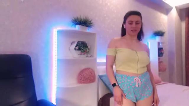 Image 11 of smoothieskivi Stream on Chaturbate on 14 months ago
