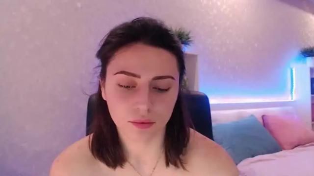 Image 2 of smoothieskivi Stream on Chaturbate on 14 months ago