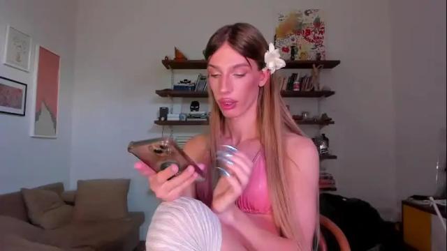 Image 3 of sn0wcat Stream on Chaturbate on 1 month ago