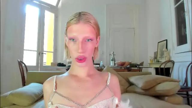 Image 4 of sn0wcat Stream on Chaturbate on 1 month ago