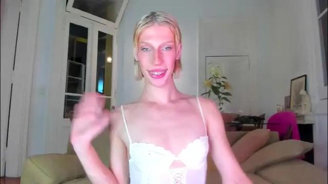 Image 11 of sn0wcat Stream on Chaturbate on 1 month ago