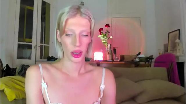 Image 7 of sn0wcat Stream on Chaturbate on 1 month ago