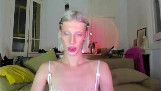 Image 8 of sn0wcat Stream on Chaturbate on 1 month ago