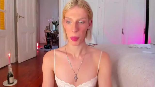 Image 2 of sn0wcat Stream on Chaturbate on 16 days ago