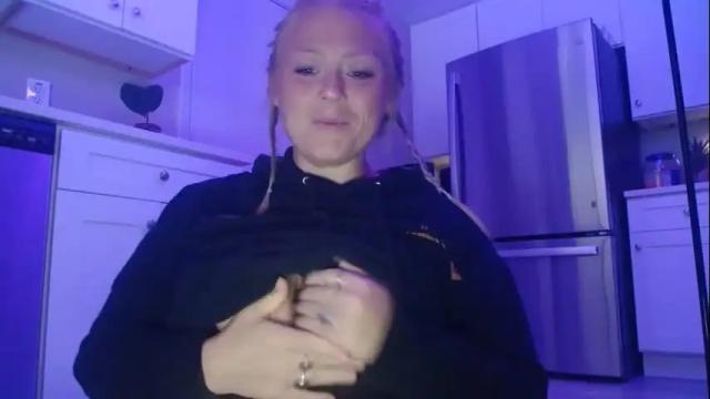 Image 6 of sneakyalicek Stream on Chaturbate on 5 months ago