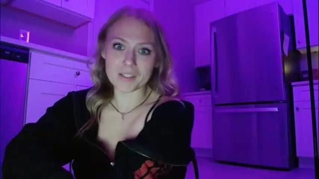 Image 7 of sneakyalicek Stream on Chaturbate on 29 days ago