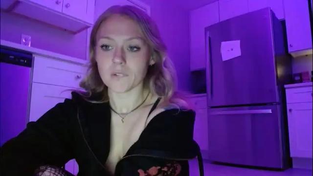 Image 8 of sneakyalicek Stream on Chaturbate on 3 days ago