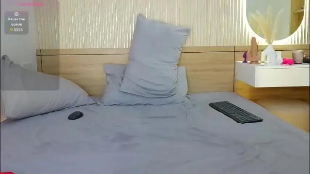 Image 2 of snejinkamisha Stream on Chaturbate on 1 month ago