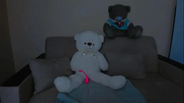 Image 12 of snezanablond Stream on Chaturbate on 26 days ago