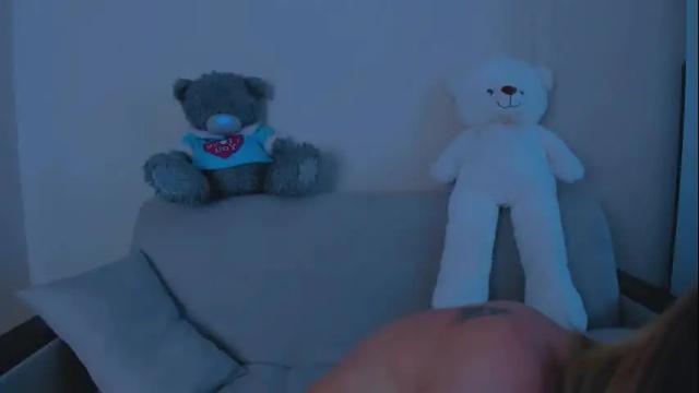 Image 4 of snezanablond Stream on Chaturbate on 1 month ago
