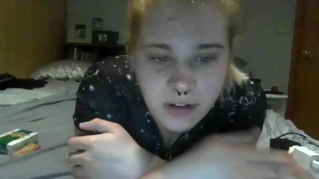 Image 3 of snickerandsquirrel Stream on Chaturbate on 14 months ago