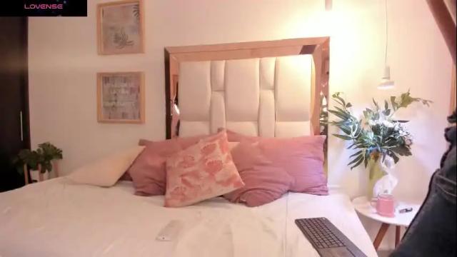 Image 3 of snooky_clintonn Stream on Chaturbate on 2 months ago