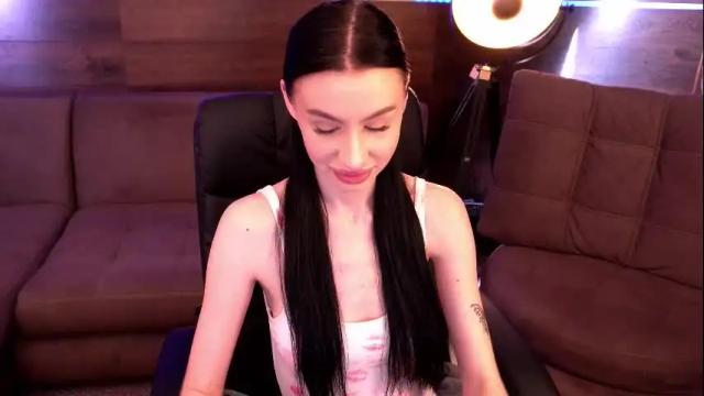 Image 4 of snow_whiteeex Stream on Chaturbate on 1 month ago